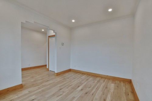 Living Room - 9117 Rue Basile-Routhier, Montréal (Ahuntsic-Cartierville), QC - Indoor Photo Showing Other Room