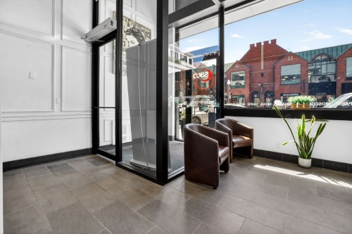 Hall d'entrée/Vestibule - 1231  - 1233 Av. Greene, Westmount, QC -  With Exterior