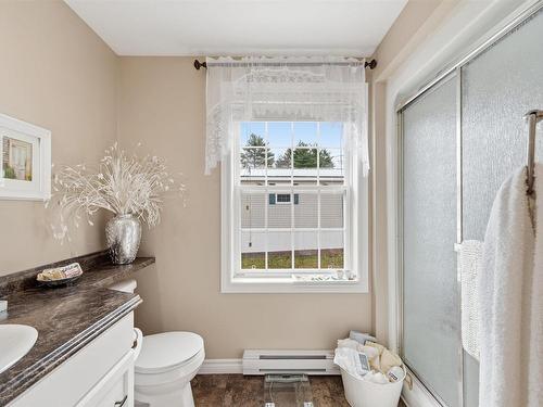 5 Spring Crescent, Bridgewater, NS 