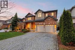 129 MAGNIFICENT Way Binbrook, ON L0R 1C0