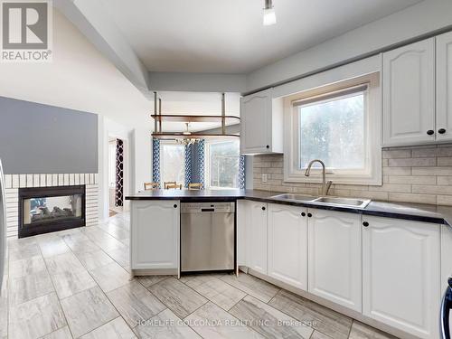 39 Etherington Crescent, Barrie, ON - Indoor Photo Showing Kitchen With Double Sink