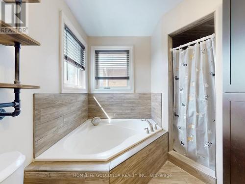 39 Etherington Crescent, Barrie, ON - Indoor Photo Showing Bathroom