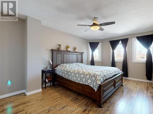 39 Etherington Crescent, Barrie, ON - Indoor Photo Showing Bedroom