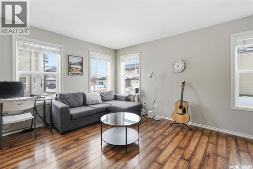 405 615 Lynd Crescent, Saskatoon, SK - Indoor Photo Showing Living Room