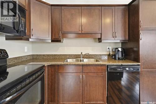 405 615 Lynd Crescent, Saskatoon, SK - Indoor Photo Showing Kitchen With Double Sink