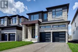 61 ROSANNE CIRCLE Wasaga Beach, ON L9Z 0M8