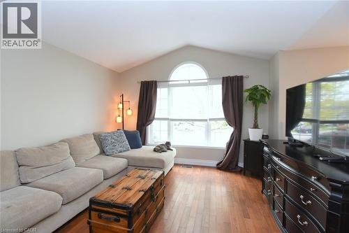 21 Glengary Crescent, Caledonia, ON - Indoor Photo Showing Living Room