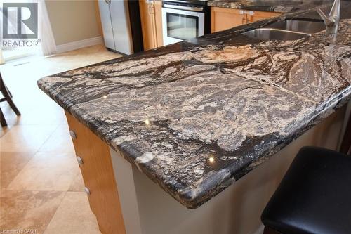 21 Glengary Crescent, Caledonia, ON - Indoor Photo Showing Kitchen With Double Sink