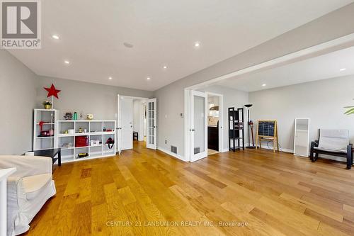 329 Atha Avenue, Richmond Hill, ON - Indoor