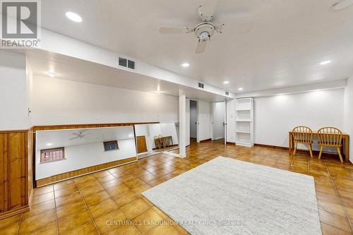 329 Atha Avenue, Richmond Hill, ON - Indoor Photo Showing Other Room