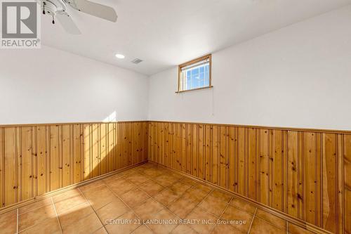329 Atha Avenue, Richmond Hill, ON - Indoor Photo Showing Other Room