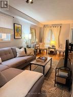 2244 DALE RIDGE DRIVE Oakville, ON L6M 3L4