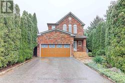 48 KAITLIN DRIVE Richmond Hill, ON L4E 3W7