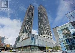 5515 - 55 COOPER STREET Toronto, ON M5E 0G1