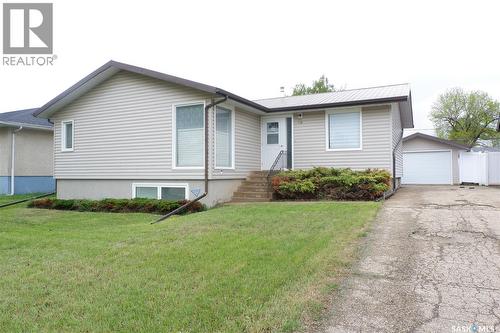 116 Empire Place, Assiniboia, SK - Outdoor