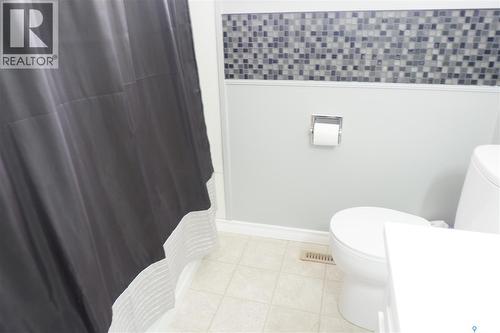 116 Empire Place, Assiniboia, SK - Indoor Photo Showing Bathroom