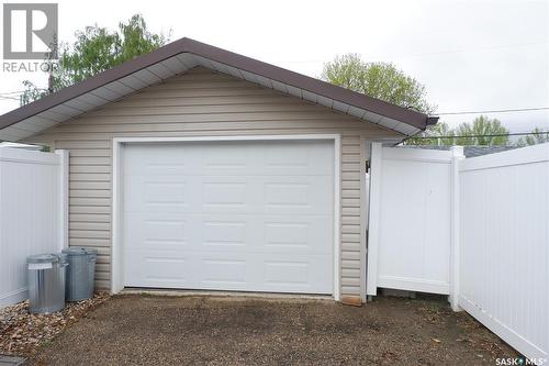 116 Empire Place, Assiniboia, SK - Outdoor With Exterior