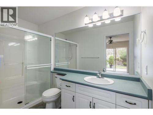 2325 Silver Place Unit# 24 Lot# 24, Kelowna, BC - Indoor Photo Showing Bathroom