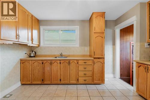 58 Avenue Road, Cambridge, ON - Indoor Photo Showing Kitchen
