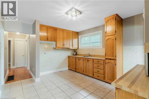 58 Avenue Road, Cambridge, ON - Indoor Photo Showing Kitchen