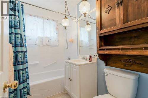 58 Avenue Road, Cambridge, ON - Indoor Photo Showing Bathroom