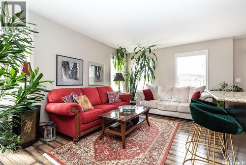 214 615 Lynd Crescent, Saskatoon, SK - Indoor Photo Showing Living Room