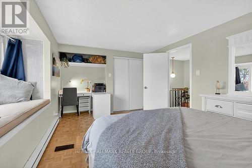 912 Dynes Road, Ottawa, ON - Indoor Photo Showing Bedroom
