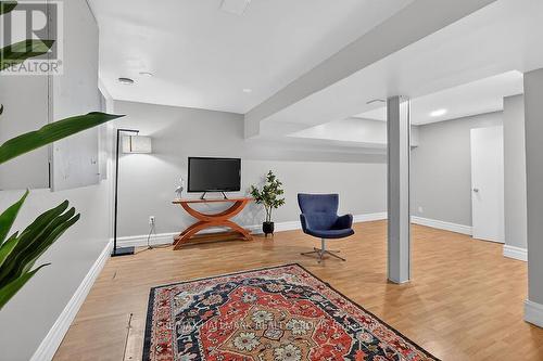 912 Dynes Road, Ottawa, ON - Indoor