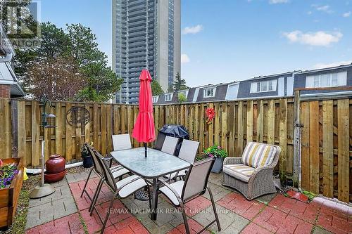 912 Dynes Road, Ottawa, ON - Outdoor With Deck Patio Veranda