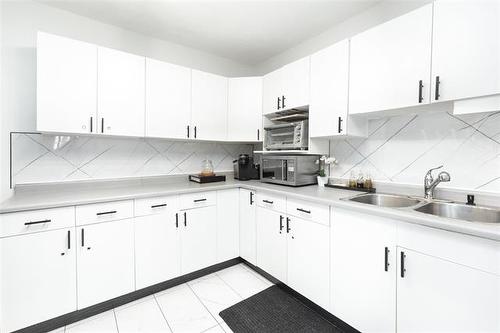522 Alexander Ave, Winnipeg, MB 