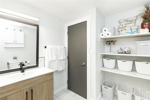 522 Alexander Ave, Winnipeg, MB 