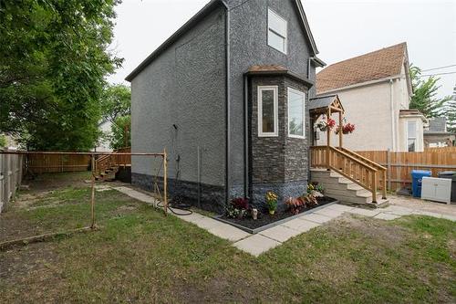 522 Alexander Ave, Winnipeg, MB 