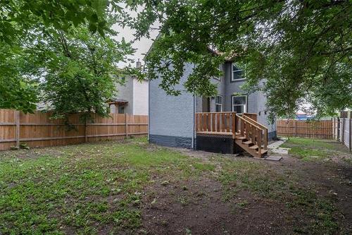 522 Alexander Ave, Winnipeg, MB 