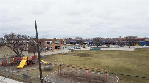 522 Alexander Ave, Winnipeg, MB 