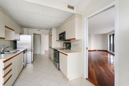 Kitchen - 9P-6100 Ch. Deacon, Montréal (Côte-Des-Neiges/Notre-Dame-De-Grâce), QC 