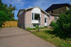 5615 Av. Auteuil Brossard, QC J4Z 1M5