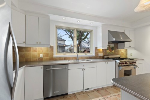 Cuisine - 171 Creswell Drive, Beaconsfield, QC - Indoor Photo Showing Kitchen With Double Sink