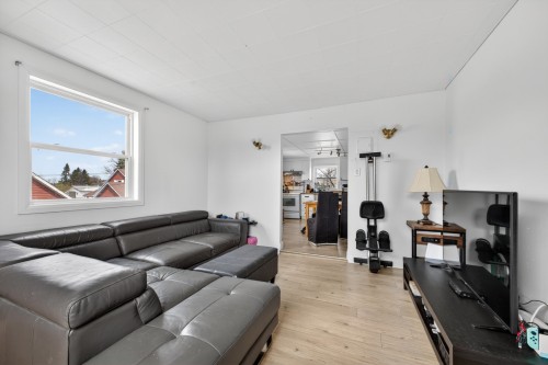 Salon - 25 Av. Montcalm, Saint-Pie, QC - Indoor Photo Showing Living Room