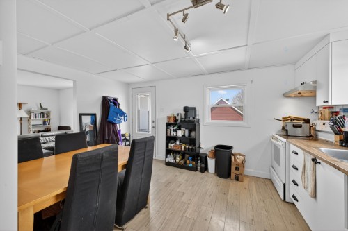 Cuisine - 25 Av. Montcalm, Saint-Pie, QC - Indoor Photo Showing Kitchen