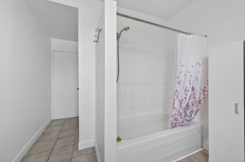 Salle de bains - 25 Av. Montcalm, Saint-Pie, QC - Indoor Photo Showing Bathroom