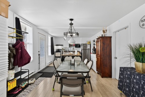 Salle à manger - 25 Av. Montcalm, Saint-Pie, QC - Indoor Photo Showing Dining Room