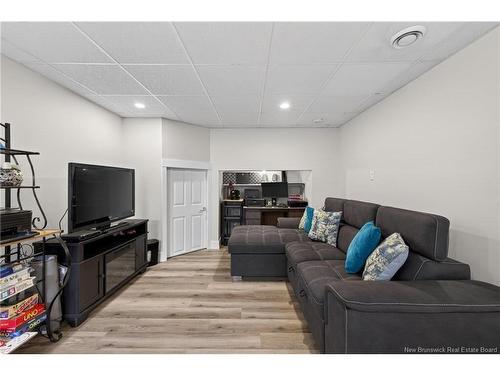 53 Rue Mallet, Haut-Shippagan, NB 