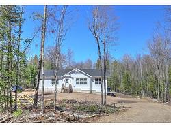 124 Diamond Square RD Fredericton Junction, NB E5L 1V3