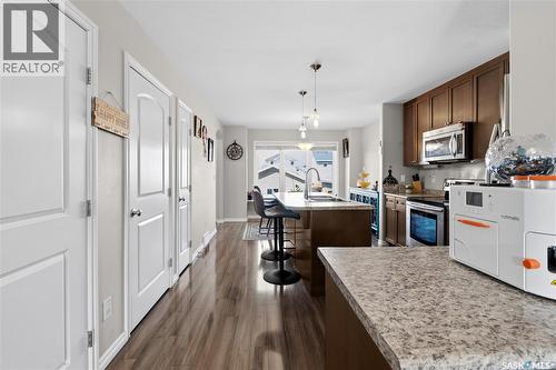 1334 Hunter Road, Saskatoon, SK - Indoor Photo Showing Kitchen