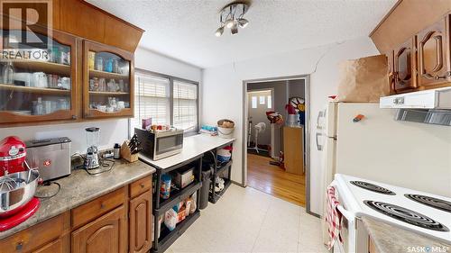 20 Cecil Crescent, Regina, SK - Indoor Photo Showing Kitchen