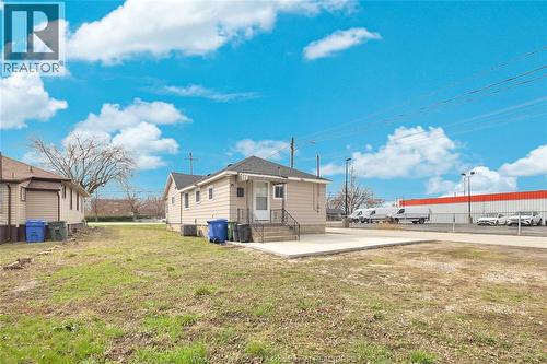 9572 Tecumseh Road, Windsor, ON 