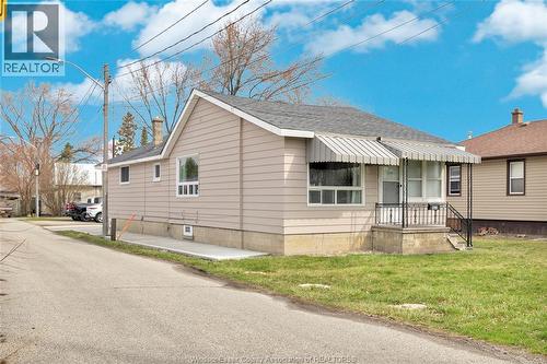 9572 Tecumseh Road, Windsor, ON 