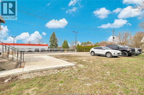 9572 Tecumseh Road, Windsor, ON 