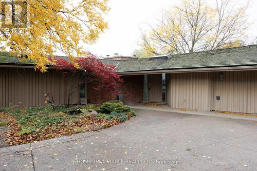 11 Champlain Crescent, King, ON - Outdoor
