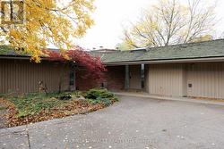 11 CHAMPLAIN CRESCENT King, ON L7B 1K1